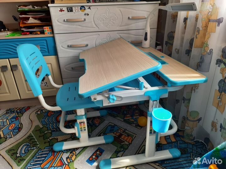 Растущая парта + стульчик для школьника fundesk