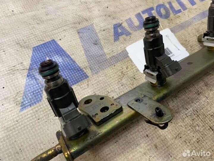 Топливная рампа Nissan X-Trail T30 2.0 2003