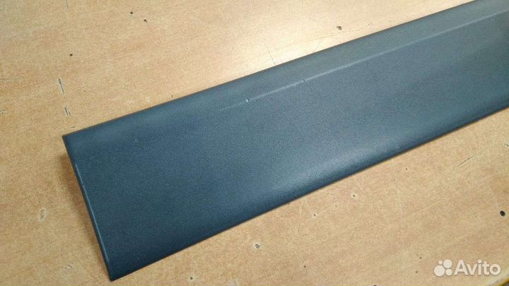 Молдинг правой передней двери Ford Fusion