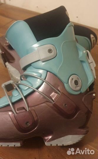 Жесткие сноубордические ботинки Raichle