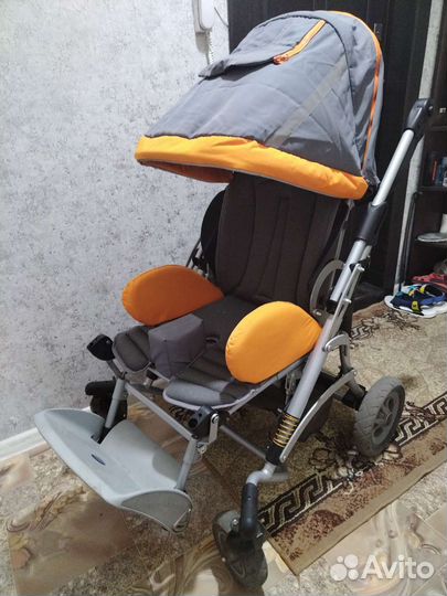 Прогулочная коляска