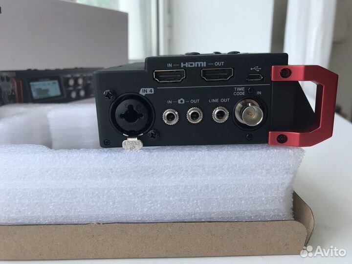 Рекордер Tascam DR-701D