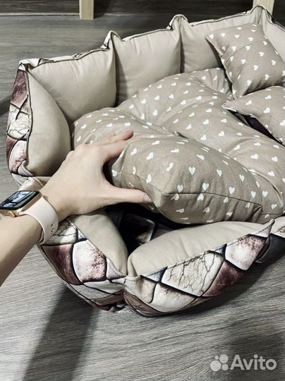 Лежанки для животных новые