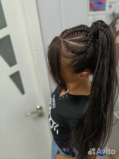 Ищу моделей на брейды с канекалоном)