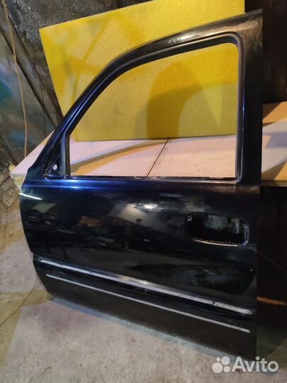 Дверь водительская Tahoe, Escalade 840
