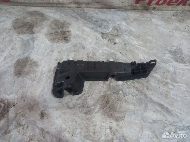 Крепление бампера переднее правое Kia Rio 4 2022