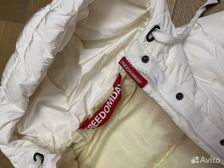 Пуховик зимний женский freedomday белый 44