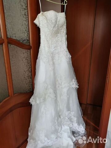 Свадебное платье со шлейфом 42-44 объявление продам