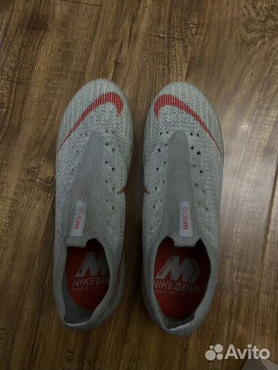 Mercurial nike grip insole technology