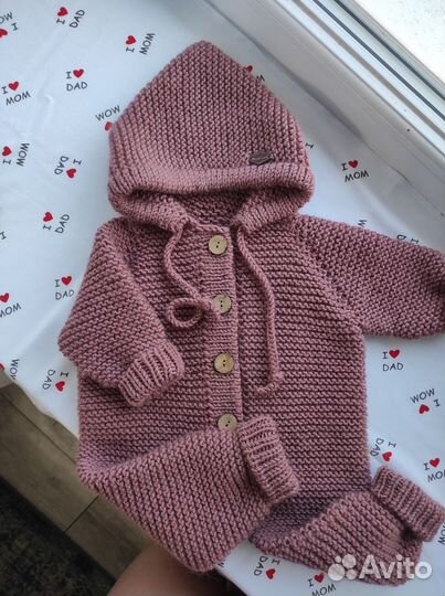 Детский вязаный комбинезон ручной работы