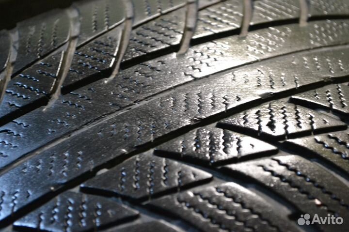 Bridgestone Blizzak LM-001 225/55 R17