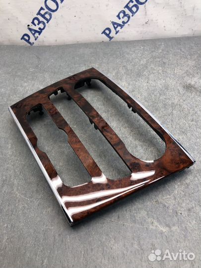 Накладка консоли W164