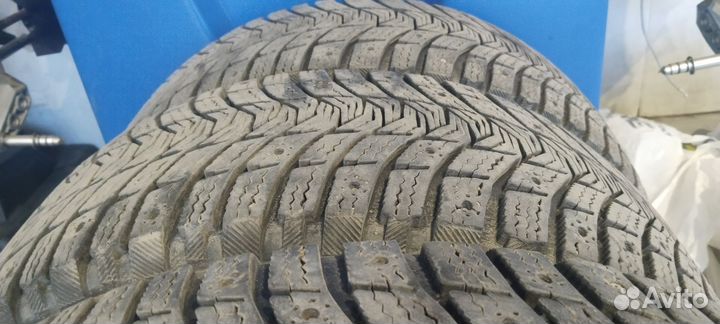 Michelin X-Ice North 3 195/60 R16