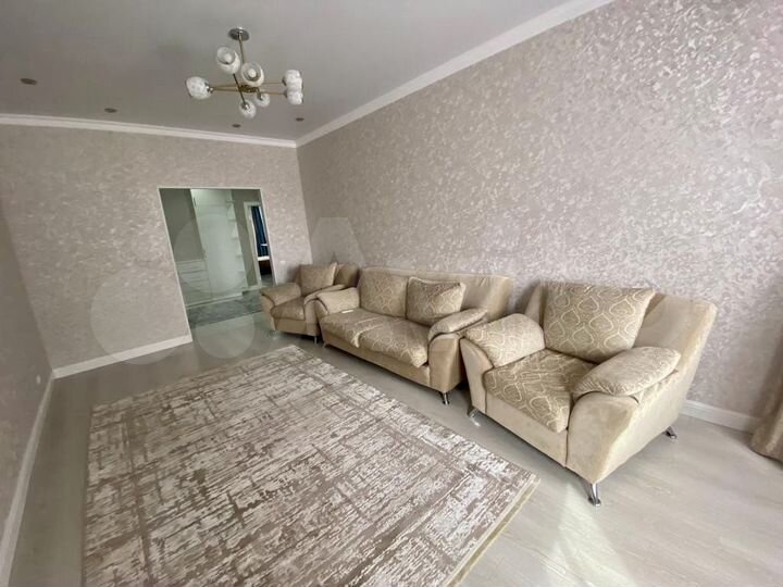 2-к. квартира, 75 м², 1/10 эт.