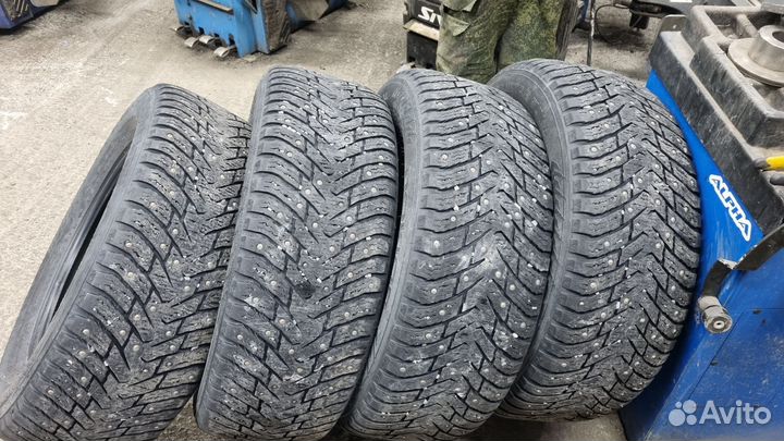 Nokian Tyres Hakkapeliitta 8 SUV 265/60 R18 114T