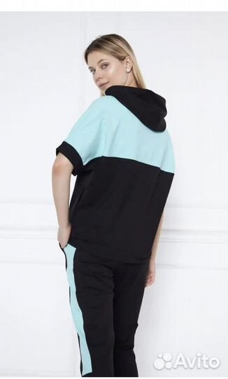 Спортивный костюм женский