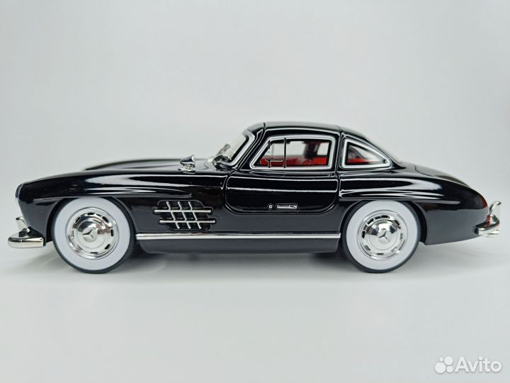 Модель Автомобиля Mercedes Benz 300 SL