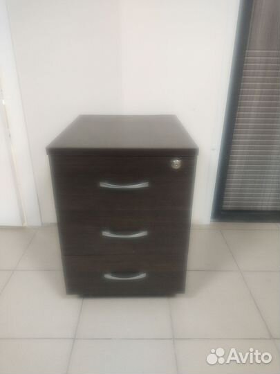 Тумба выкатная