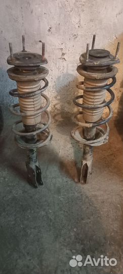 Продам амортизаторы probox комплект
