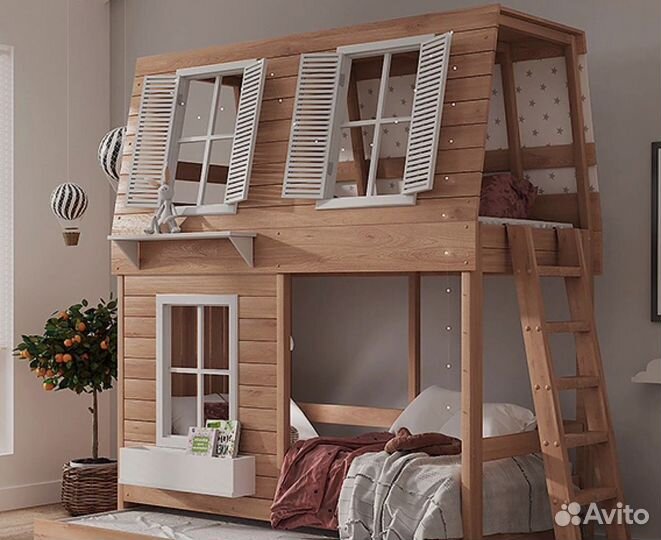 Двухъярусная кроватка домик
