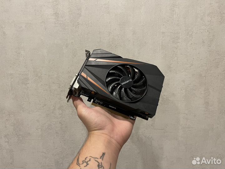 Видеокарта Gigabyte Mini GTX1060 3GB идеал сост