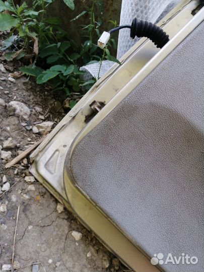 Продам дверь б/у