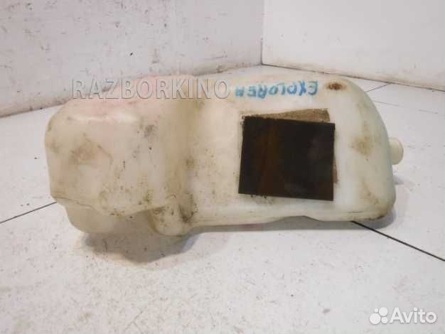 Бачок омывателя Форд