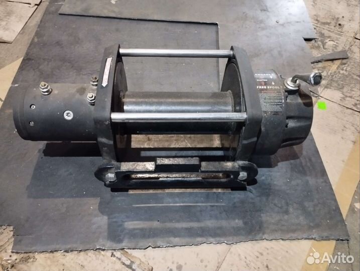 Лебедка автомобильная