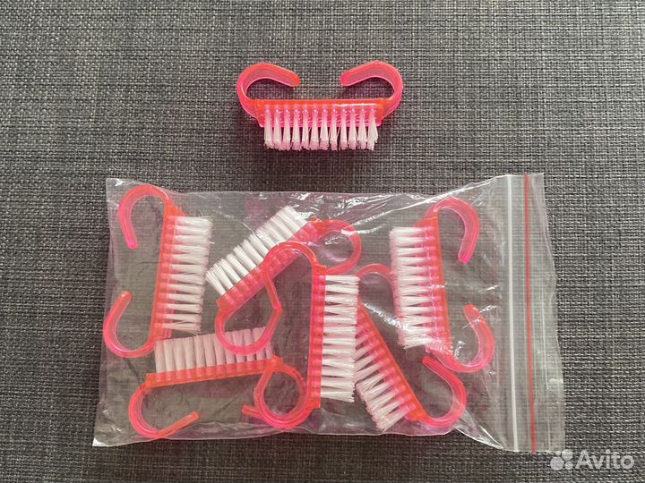 Щетка для ногтей