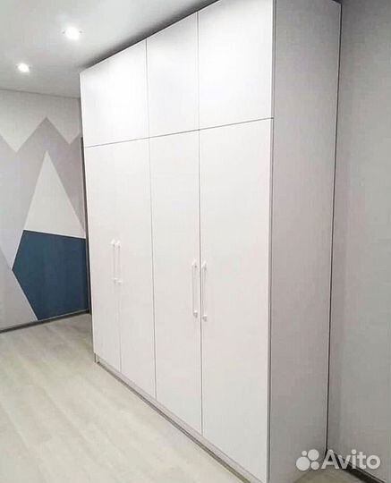 Шкаф распашной