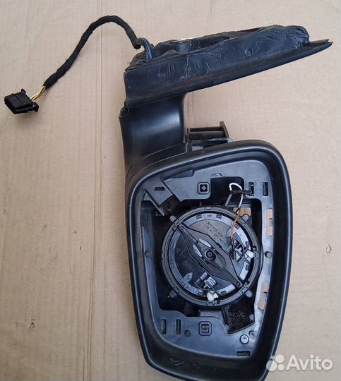 Зеркало Skoda Rapid