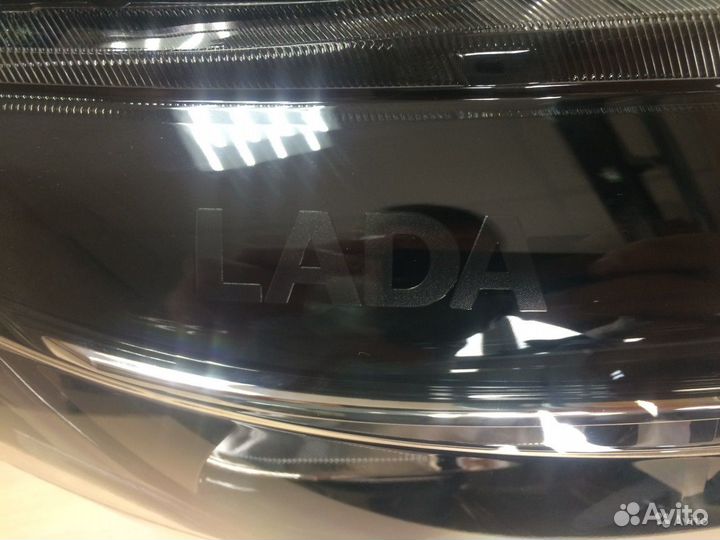 Блок-фара LADA vesta