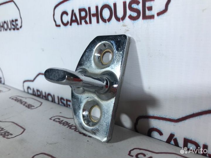 Ответная часть замка двери задняя левая Renault