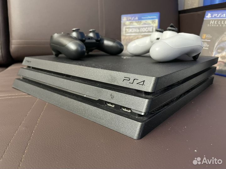 Sony PS 4 PRO 1tb 2 Джой + Игры