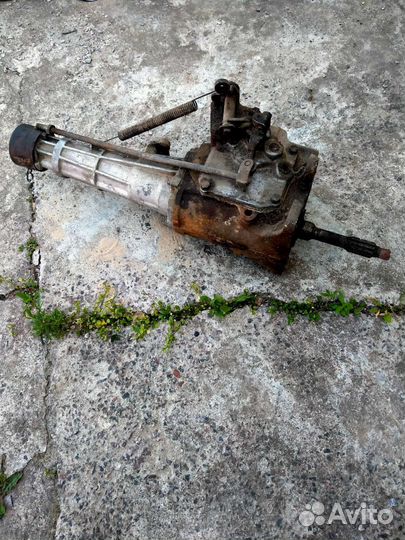 Запчасти на азлк 2140