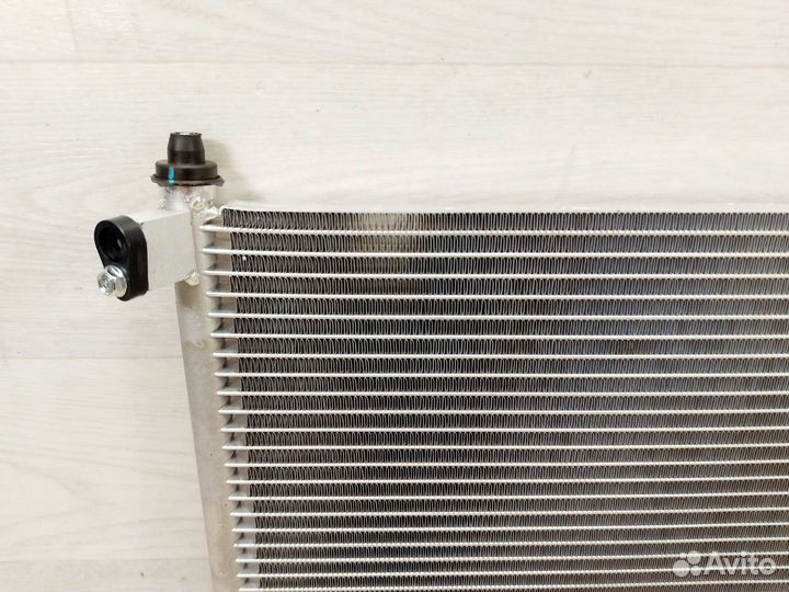 Радиатор кондиционера Nissan X-Trail T-30
