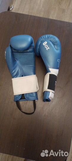 Боксерские перчатки