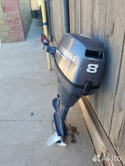 Ямаха 8 4-х тактная