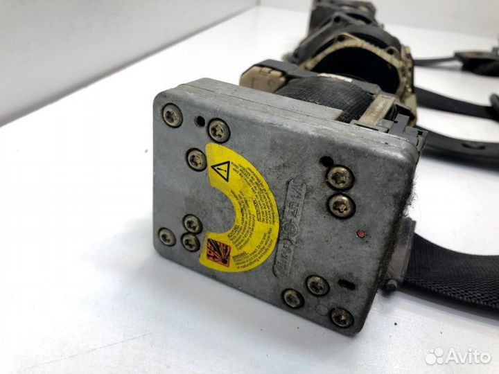 Ремень безопасности Mercedes-Benz C-Class W203 M