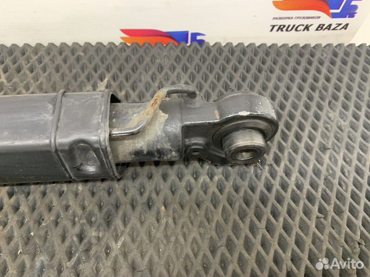 Цилиндр подъема кабины правый Renault T