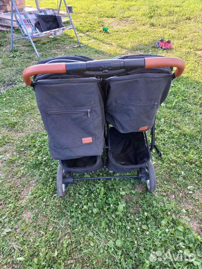 Прогулочная коляска для двойни