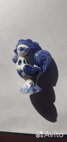 Фарфоровая статуэтка