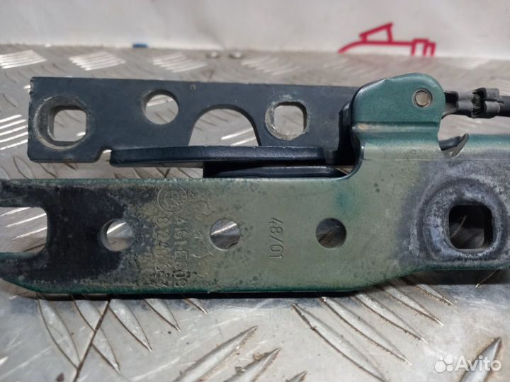 Б/У петля капота передний правый Bmw 7-Series E65