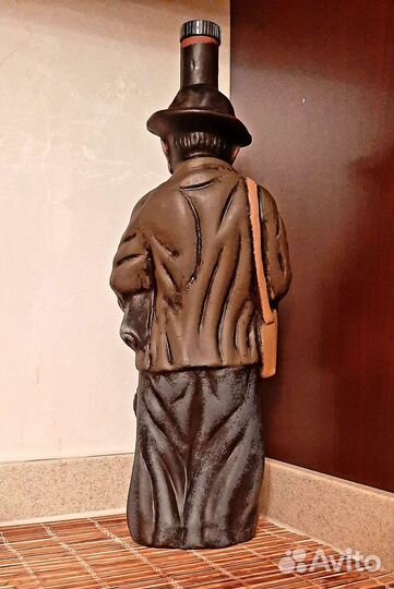 Бутылка керамическая Никала Пиросмани