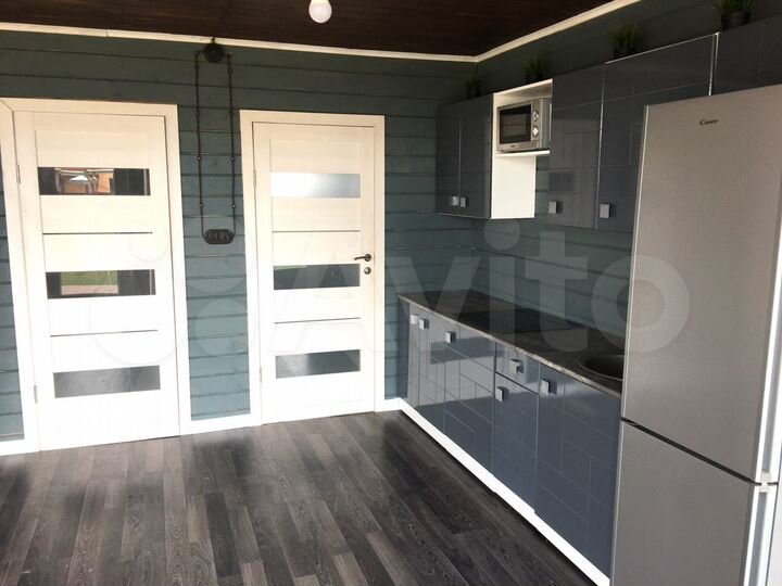 Коттедж 100 м² на участке 7 сот.