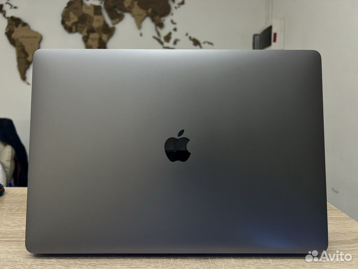 Apple macbook pro 15 2017 i7/16/1000gb