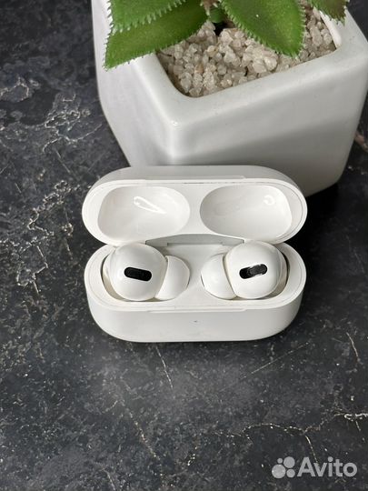 Оригинальные наушники Apple Airpods Pro
