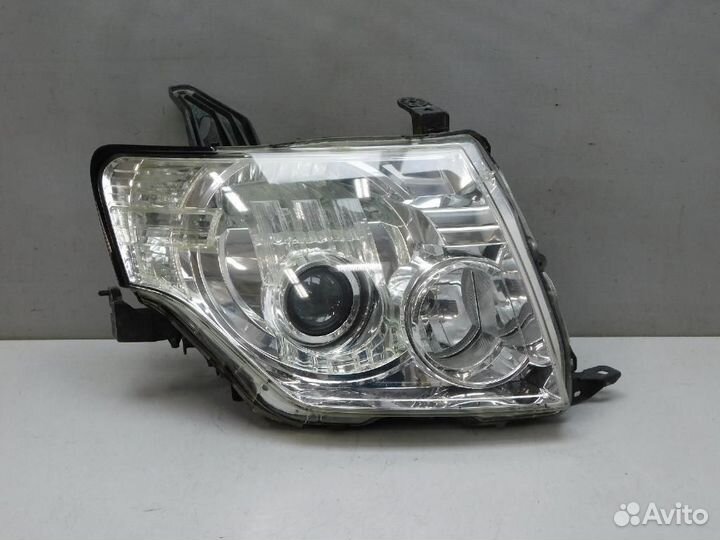 Фара правая Mitsubishi Montero/Pajero