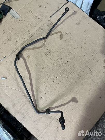 Volkswagen пассат Б3 трубка масла на турбину