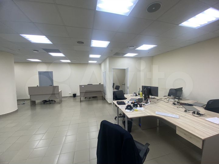 Помещение свободного назначения в БЦ Высоцкий 106